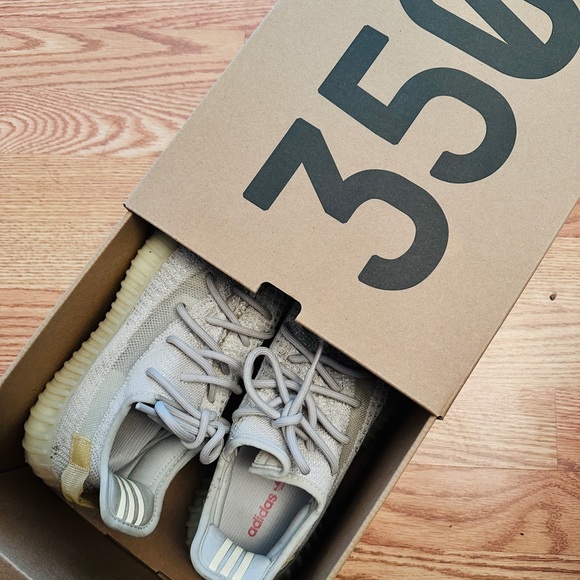 YEEZY  350 with box - Picture 2 of 11